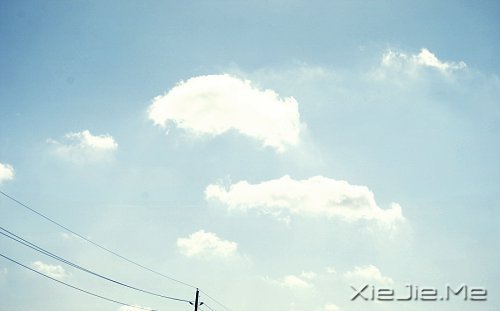 早安心语：生活中最大的幸福是坚信有人爱着我们 (10)